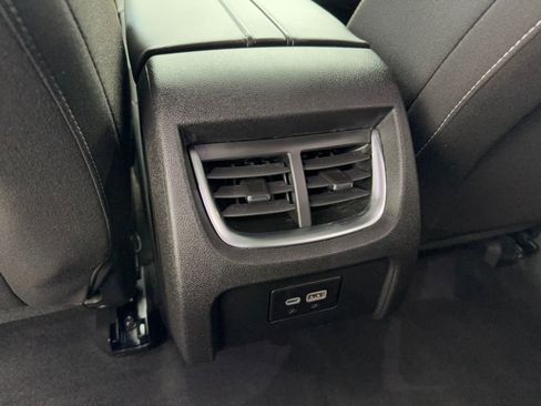 Used 2025 Chevrolet Blazer LT image 39