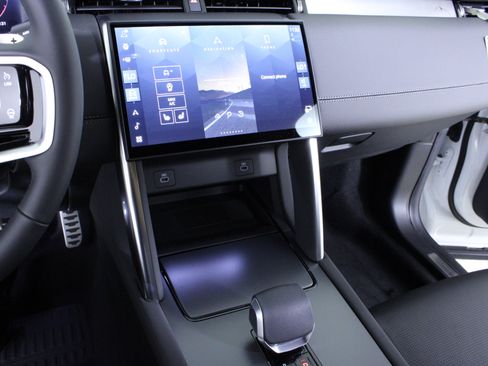 New 2026 Land Rover Discovery Sport Landmark image 19