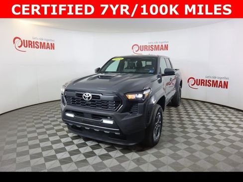 Used 2024 Toyota Tacoma TRD Sport w/ TRD Sport Upgrade Package image 2