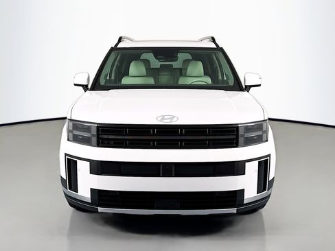 Used 2025 Hyundai Santa Fe Limited image 2