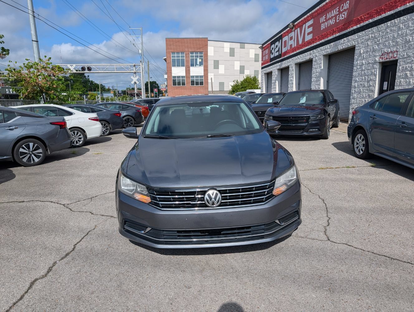 Used 2017 Volkswagen Passat 1.8T SE FWD image 5