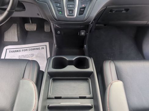 Used 2023 Honda Odyssey Sport image 18