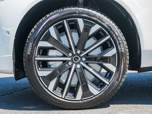 New 2026 Volvo XC60 T8 Ultra w/ Protection Package Premier AWD/4WD image 17