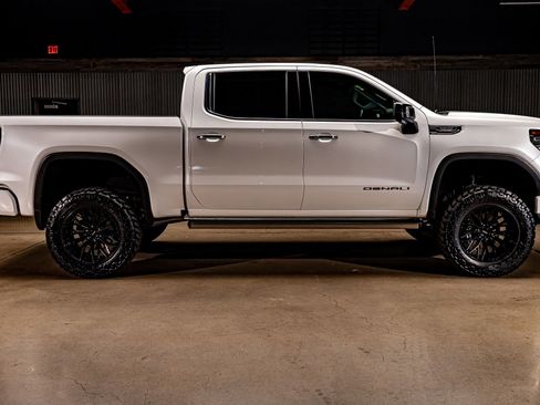 Used 2024 GMC Sierra 1500 Denali image 11