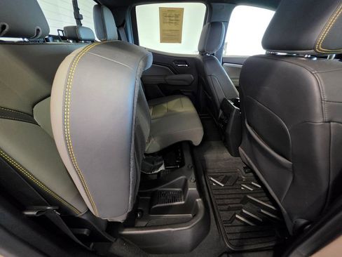Used 2024 Chevrolet Colorado ZR2 w/ ZR2 Convenience Package III AWD/4WD image 66