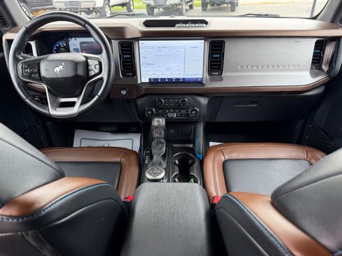 Used 2023 Ford Bronco Outer Banks AWD/4WD image 10