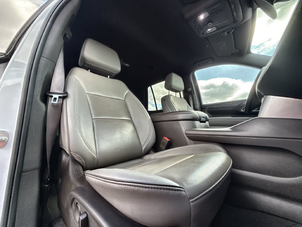 Used 2024 GMC Yukon SLT RWD image 27