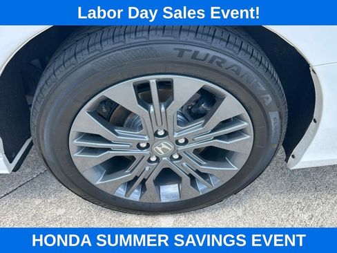 Used 2025 Honda Odyssey Touring image 5