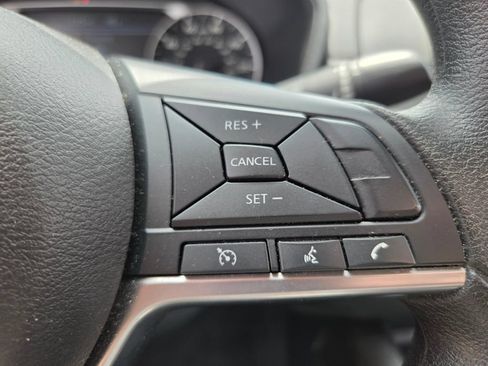 Used 2025 Nissan Altima 2.5 SV FWD image 29