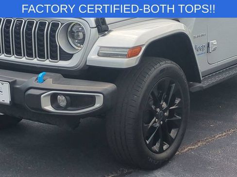 Certified 2024 Jeep Wrangler Unlimited Sahara w/ Dual Top Group AWD/4WD image 9