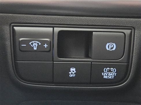 New 2026 Hyundai Tucson Blue SE image 22