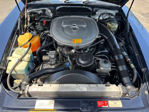 Used 1988 Mercedes-Benz 560 SL image 9