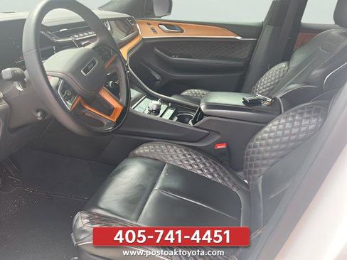 Used 2022 Jeep Grand Cherokee Summit AWD/4WD image 7