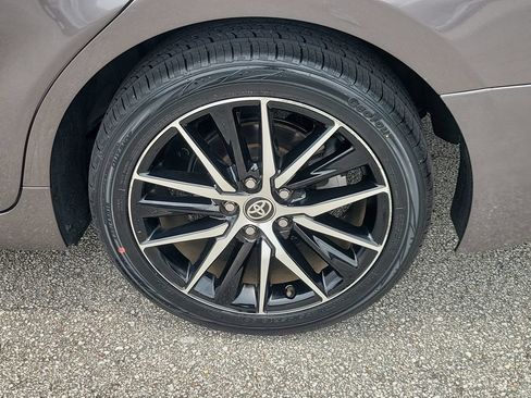 Used 2024 Toyota Camry SE FWD image 5