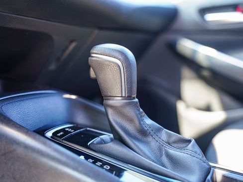 Used 2020 Toyota Corolla SE image 22