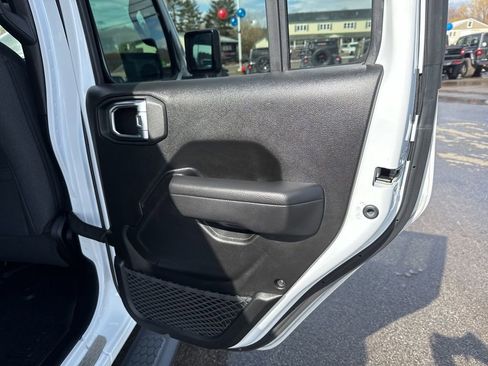 Certified 2024 Jeep Wrangler Sport S image 25