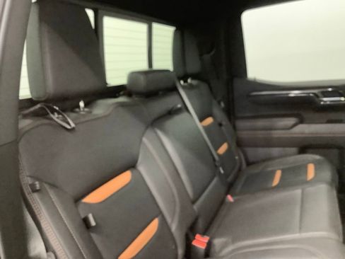 Used 2022 GMC Sierra 1500 AT4 w/ AT4 Premium Package AWD/4WD image 34