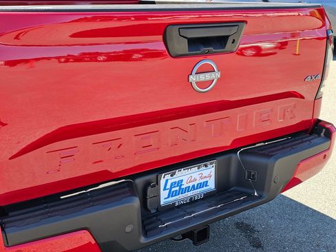 New 2026 Nissan Frontier SV w/ SV Convenience Package AWD/4WD image 23