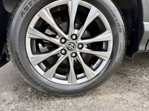 Used 2018 Toyota RAV4 Limited w/ All Weather Liner Package image 26