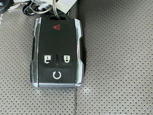 Used 2022 GMC Canyon Denali RWD image 35