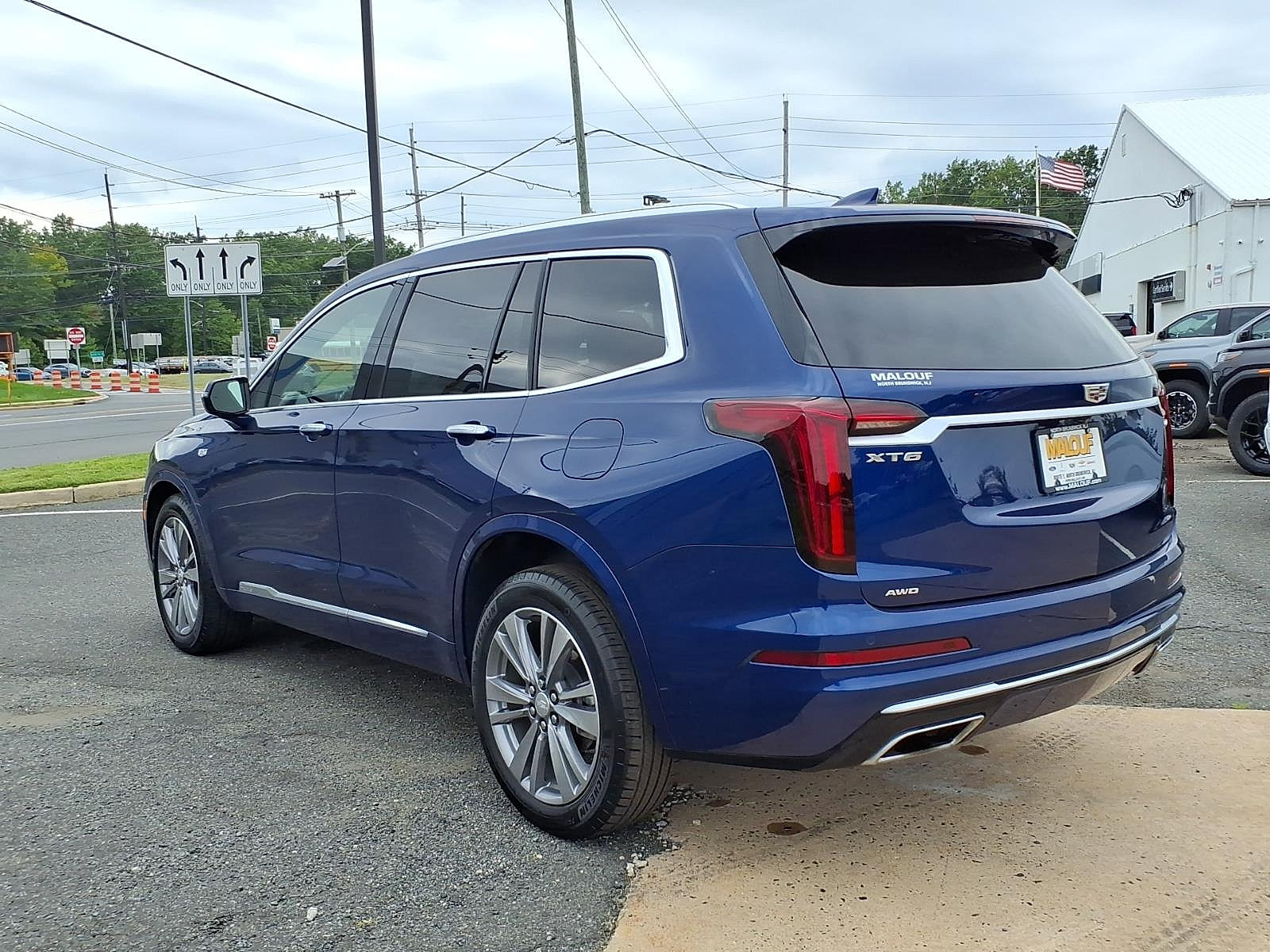 Used 2024 Cadillac XT6 Premium Luxury AWD/4WD image 4