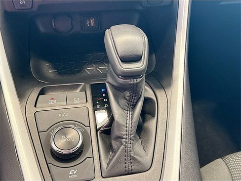 Certified 2025 Toyota RAV4 LE image 16