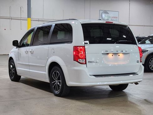 Used 2017 Dodge Grand Caravan GT image 11