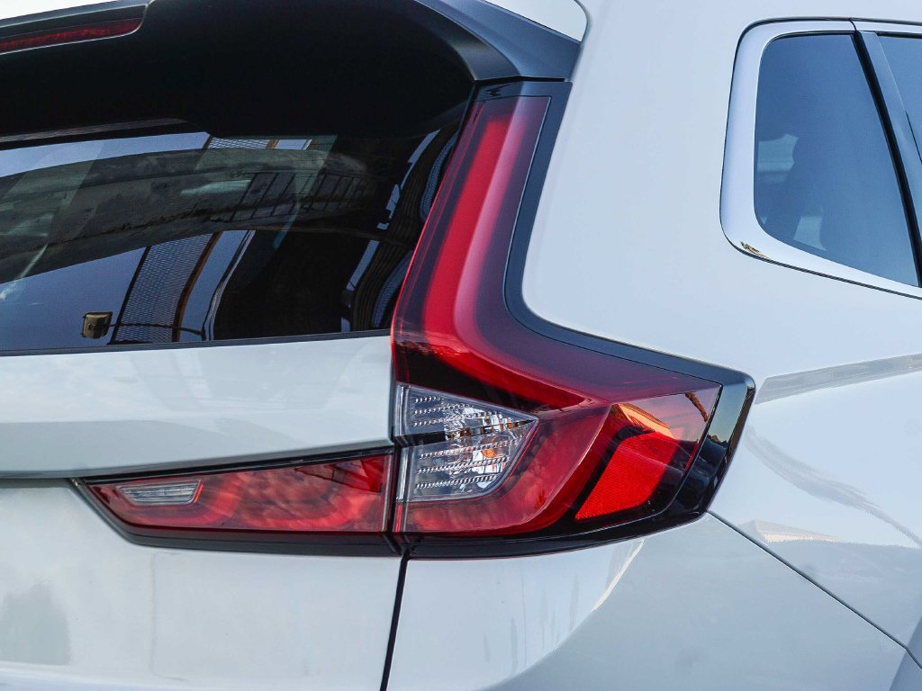 Used 2025 Honda CR-V Sport-L image 8