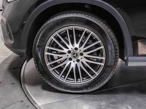 Certified 2025 Mercedes-Benz GLC 300 image 10