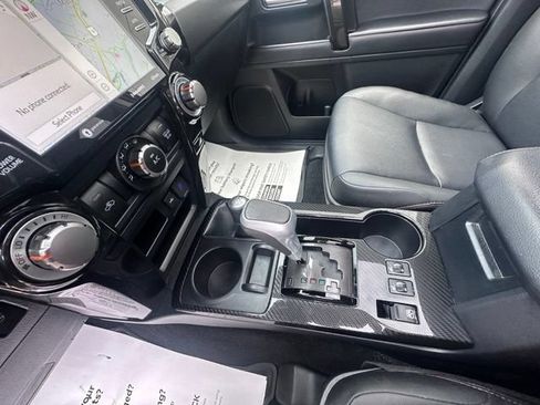 Used 2023 Toyota 4Runner TRD Off-Road Premium w/ Moonroof Package AWD/4WD image 31