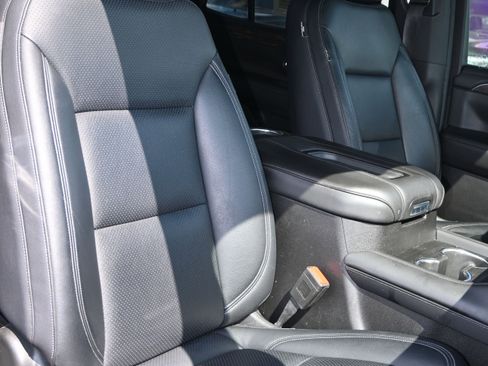 Used 2024 Chevrolet Tahoe LS image 32