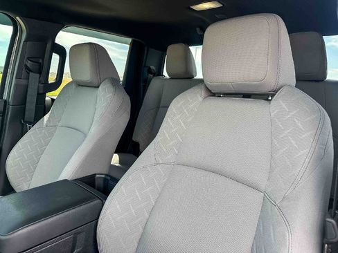Used 2024 Toyota Tacoma SR5 AWD/4WD image 14
