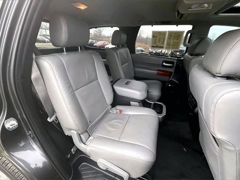Used 2019 Toyota Sequoia Platinum image 25