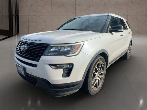 Used 2018 Ford Explorer Sport image 3
