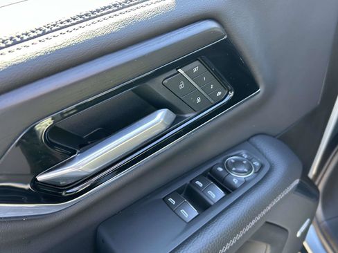 Used 2025 GMC Yukon Denali image 21