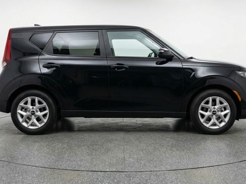 Used 2025 Kia Soul LX w/ LX Technology Package image 11
