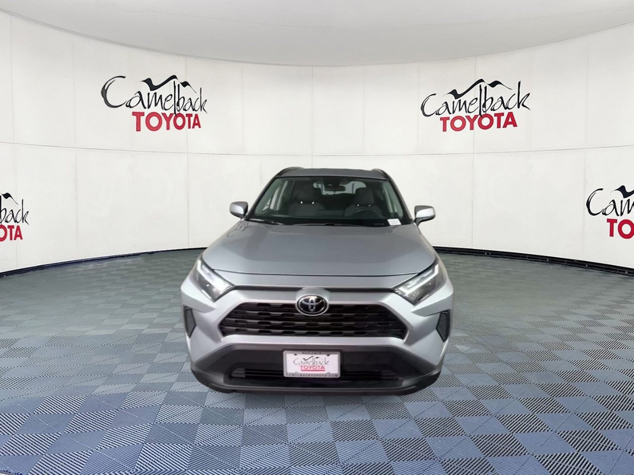 Used 2025 Toyota RAV4 XLE FWD image 5