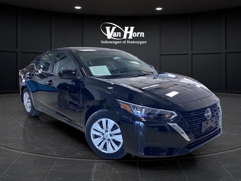 Used 2025 Nissan Sentra S FWD image 1