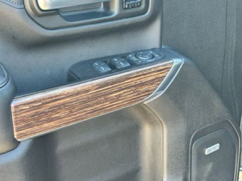 Used 2020 Chevrolet Silverado 2500 High Country w/ Z71 Off-Road Package image 11