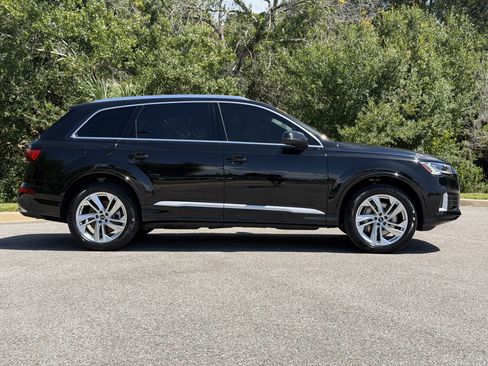 Used 2023 Audi Q7 2.0T Premium Plus w/ Premium Plus Package AWD/4WD image 2