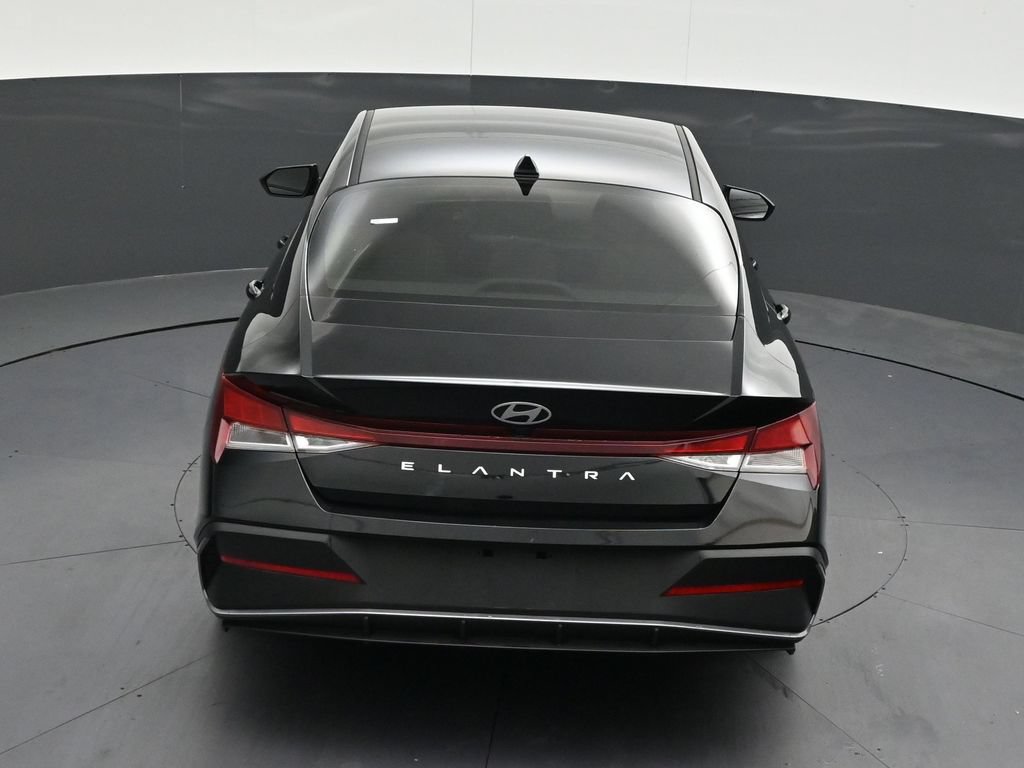 Used 2024 Hyundai Elantra SEL FWD image 18