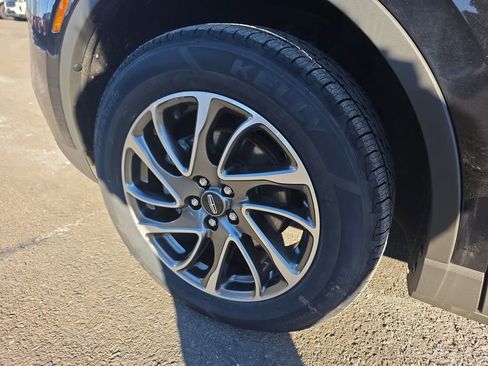 Used 2022 Lincoln Corsair AWD w/ Equipment Group 101A image 15