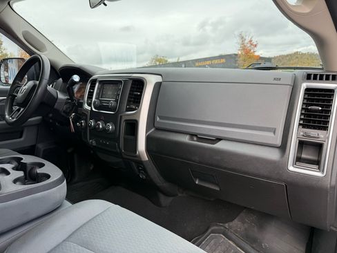 Used 2018 RAM 2500 SLT image 23