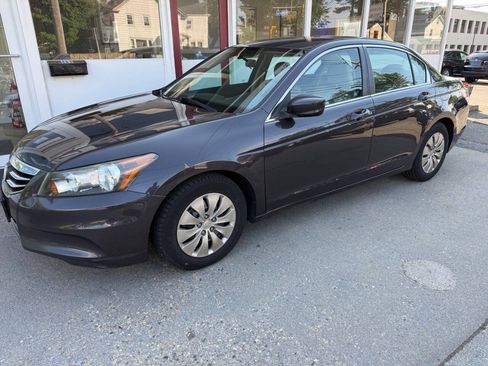 Used 2011 Honda Accord LX image 27