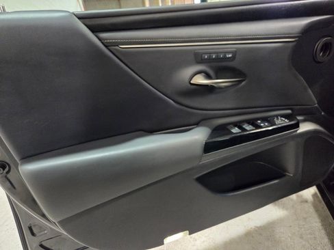 Used 2022 Lexus ES 350 w/ Premium Package image 16