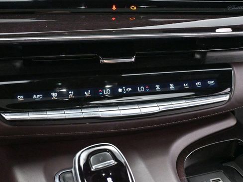 Used 2021 Cadillac Escalade ESV Sport Platinum AWD/4WD image 28