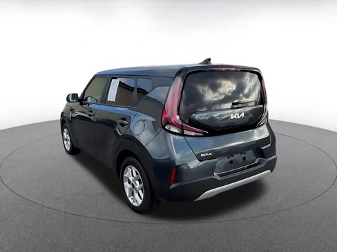 Used 2025 Kia Soul LX w/ LX Technology Package image 11