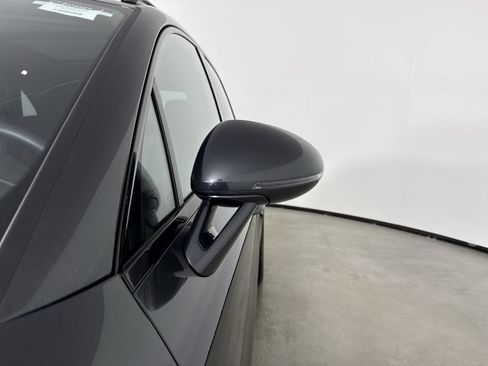 Certified 2023 Porsche Macan S AWD/4WD image 12
