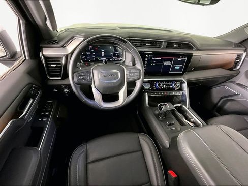 Certified 2025 GMC Sierra 1500 Denali image 9