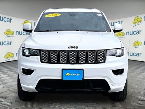 Used 2019 Jeep Grand Cherokee Altitude AWD/4WD image 2